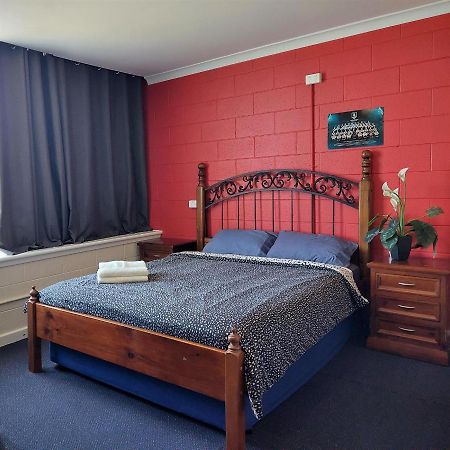 Port Adelaide Backpackers Hostel Buitenkant foto