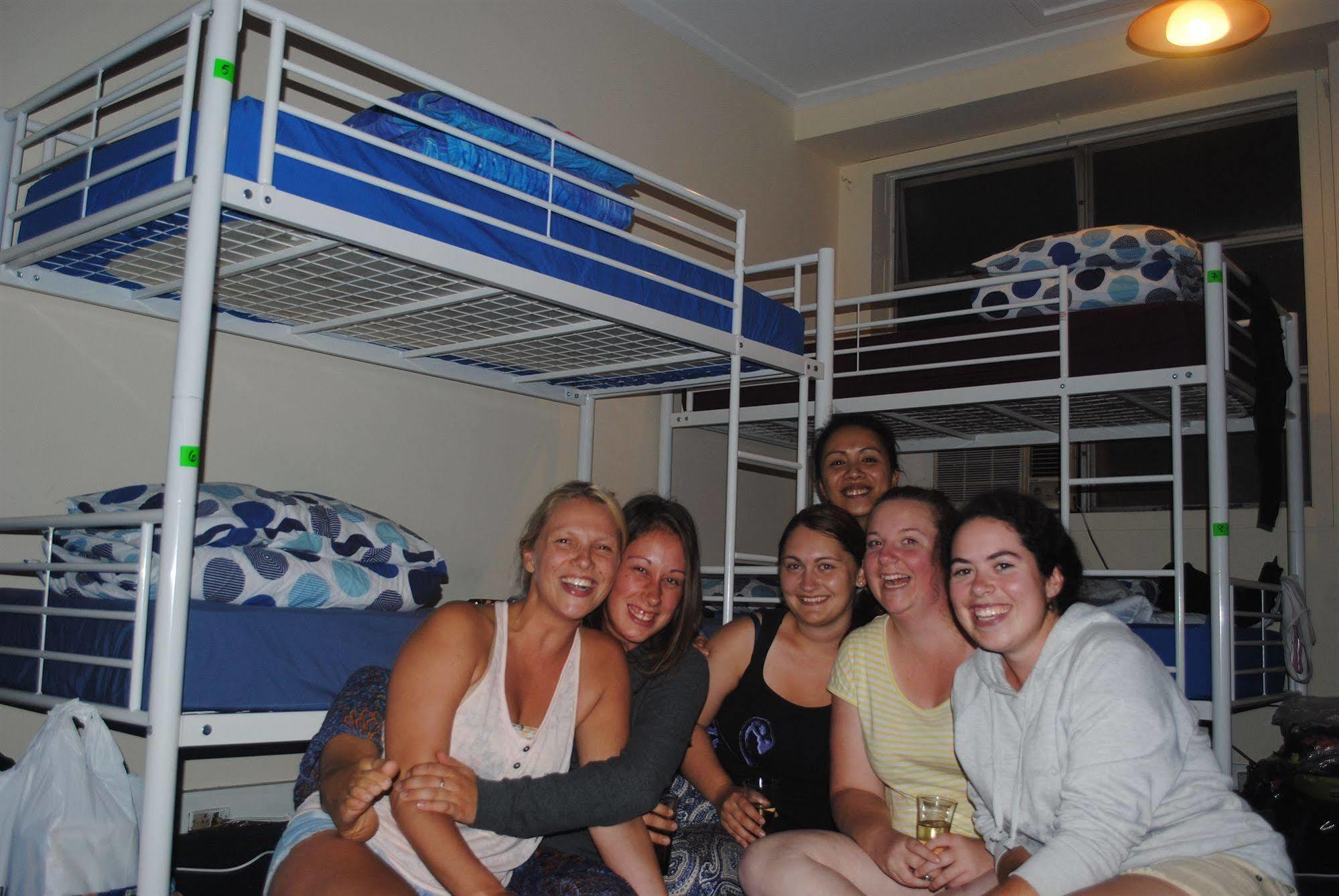 Port Adelaide Backpackers Hostel Buitenkant foto